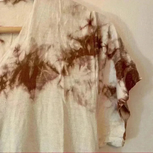 American Eagle tie dye T-shirt with open back - Picture 4 of 5